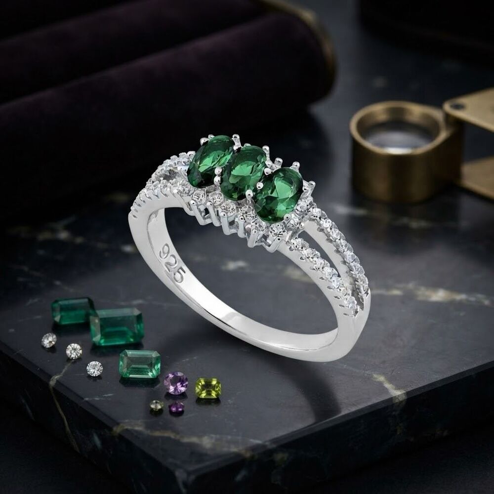 Stunning 925 Sterling Silver Three-Stone Green Emerald & CZ Split Shank Ring